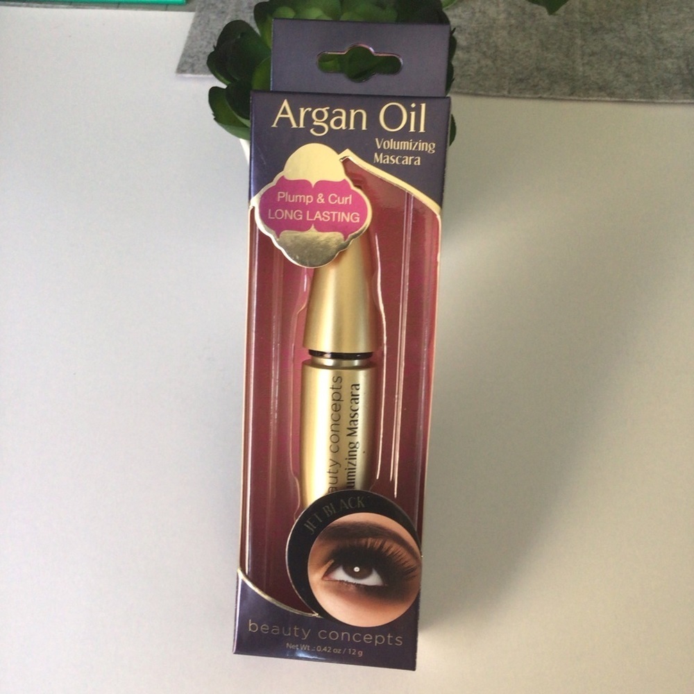 Argan Oil Volumizing Mascara